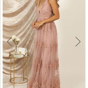 Antonia Lace Maxi Dress